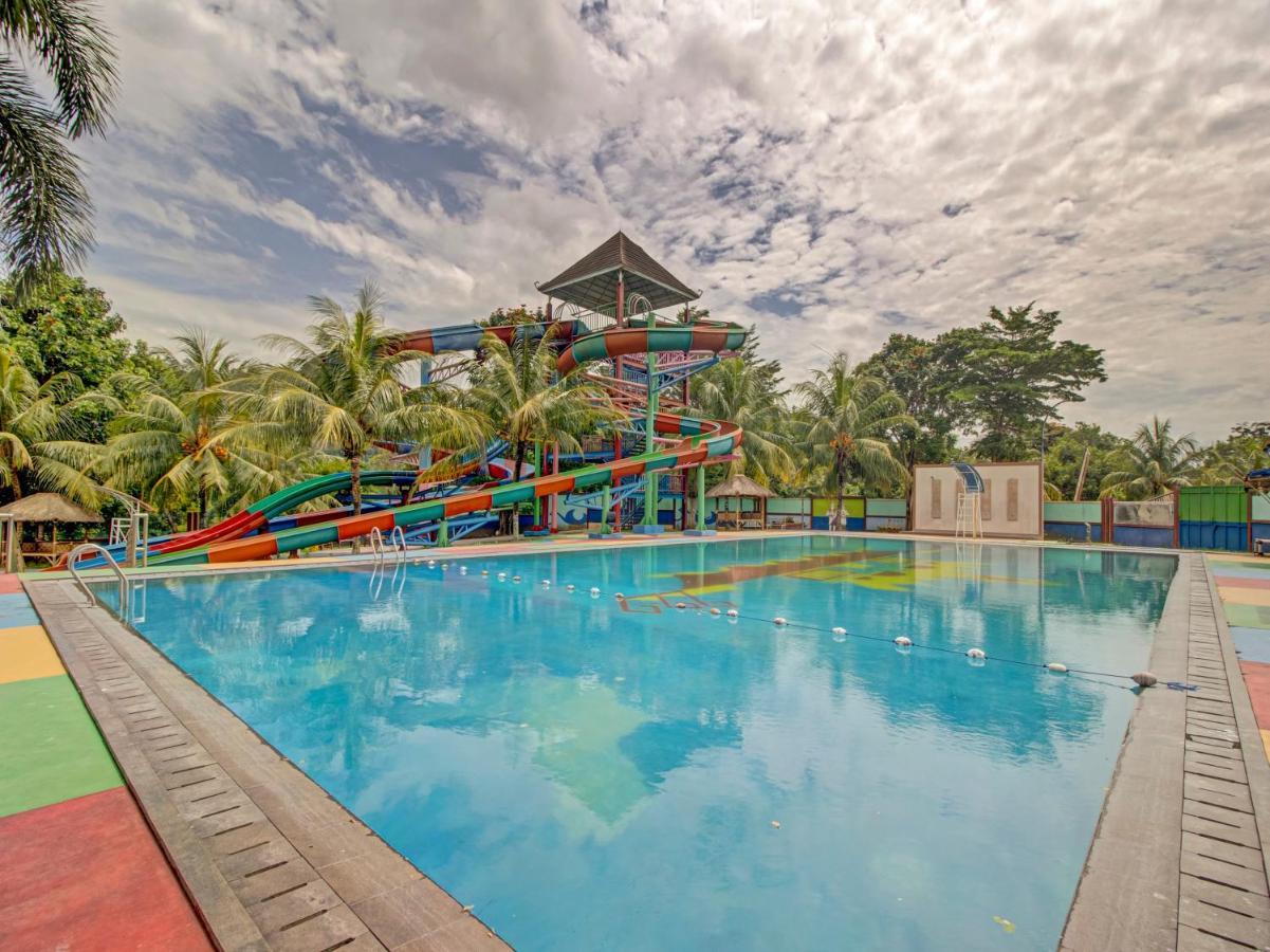 Oyo 89997 Hotel Bumi Kedaton Waterpark باندار لامبونغ المظهر الخارجي الصورة