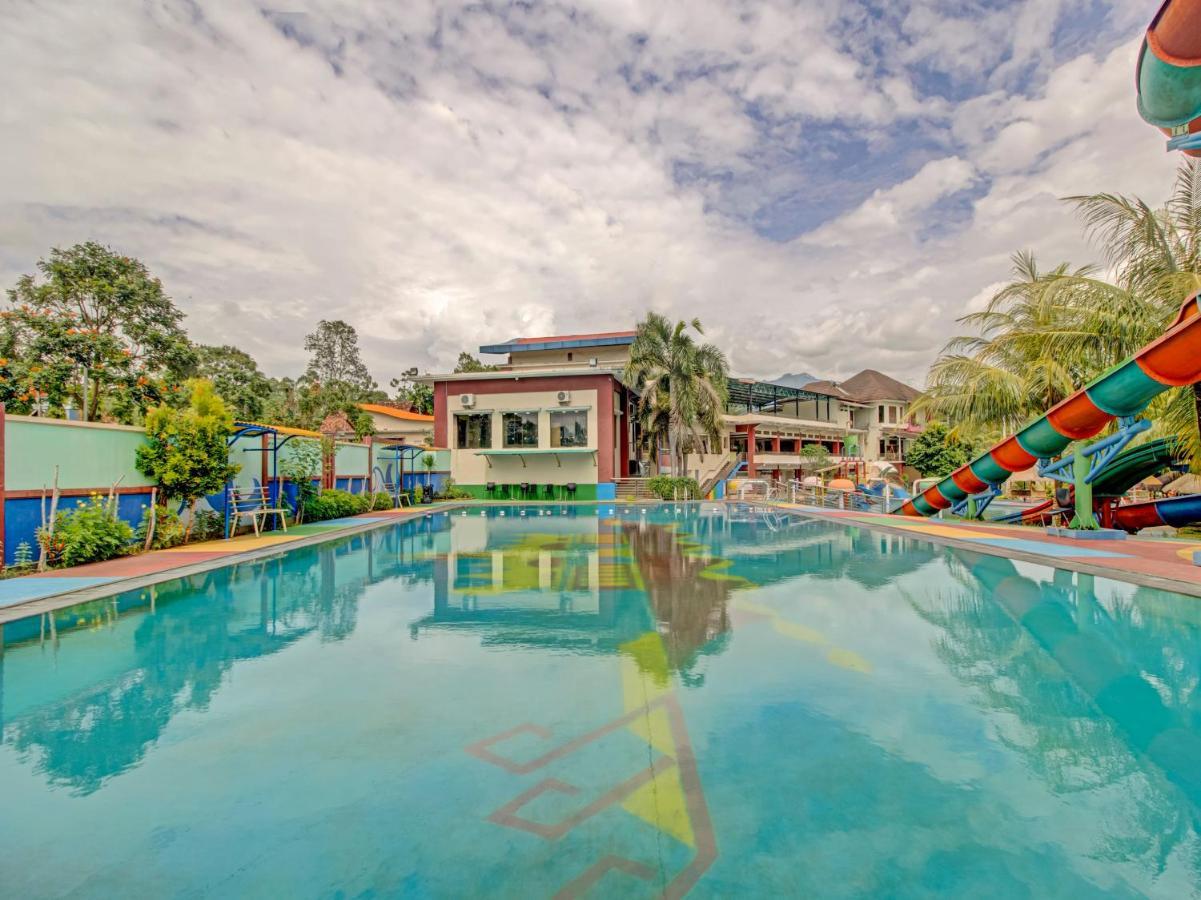 Oyo 89997 Hotel Bumi Kedaton Waterpark باندار لامبونغ المظهر الخارجي الصورة